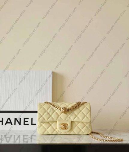 Сумка с клапаном Chanel 23S с цепочкой Camellia