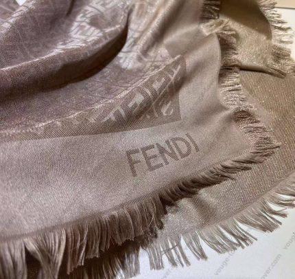 Платок Fendi