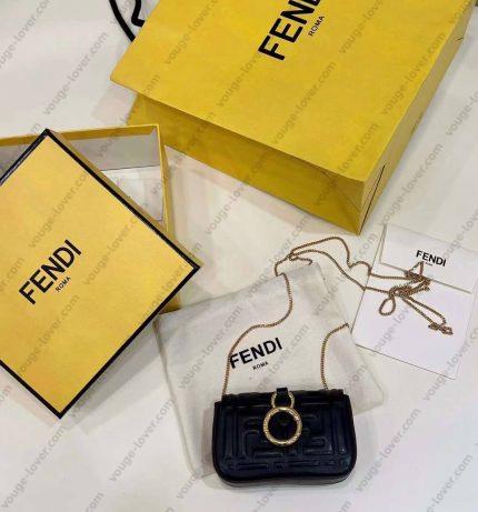 Сумочка Fendi nano baguette