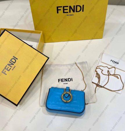 Сумочка Fendi nano baguette