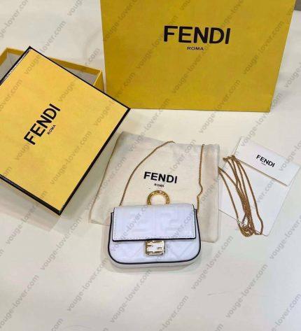 Сумочка Fendi nano baguette