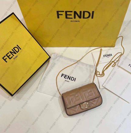 Сумочка Fendi nano baguette
